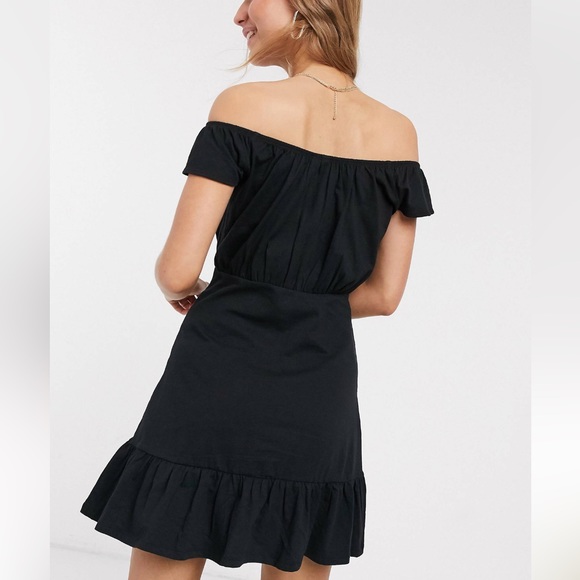 ASOS DESIGN off the shoulder mini
sundress with pep hem in black - Picture 4 of 8